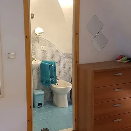 Lina's 1st Floor Апартаменты *